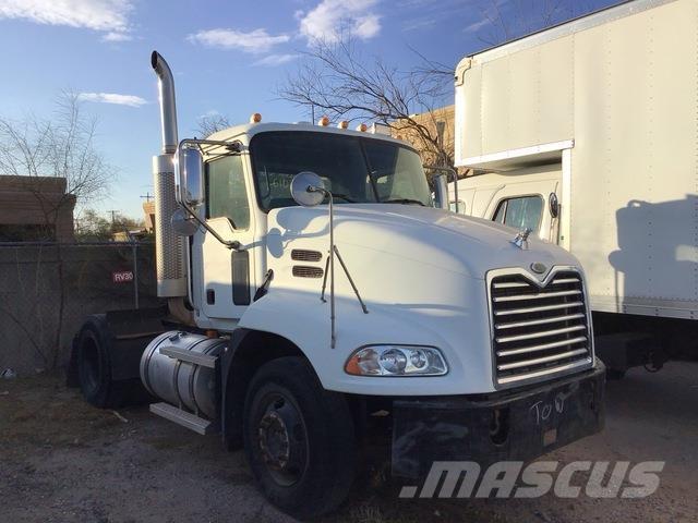 Mack CXN612 Autotractoare