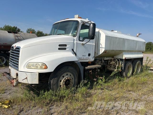Mack CXN612 Cisterne