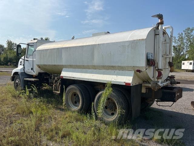 Mack CXN612 Cisterne
