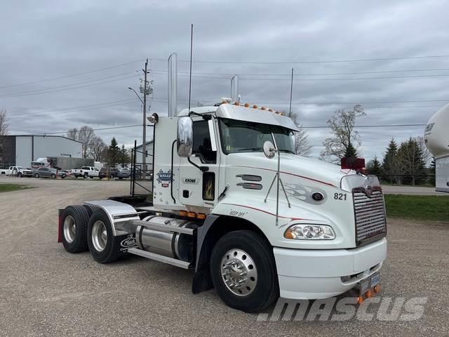 Mack CXN613 Autotractoare