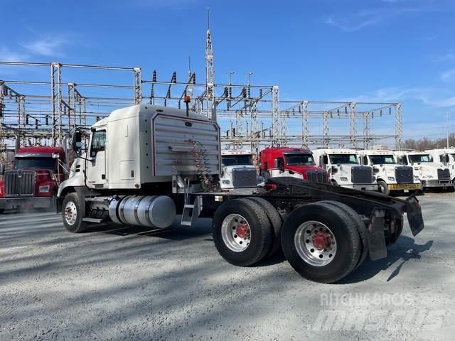 Mack CXU613 Autotractoare