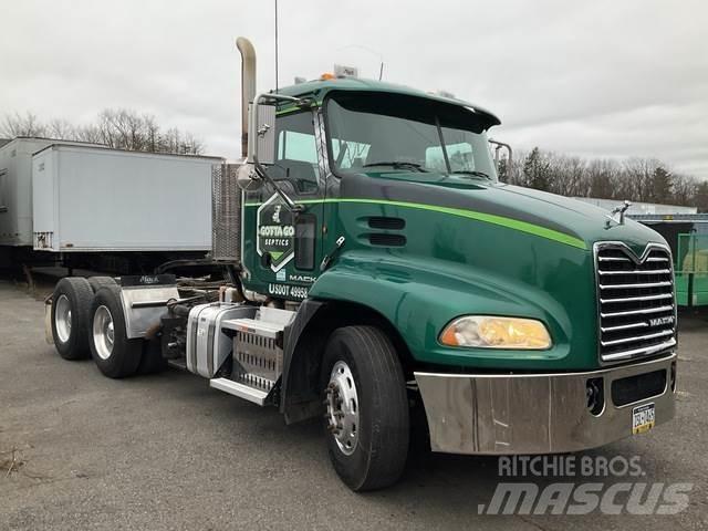 Mack CXU613 Autotractoare