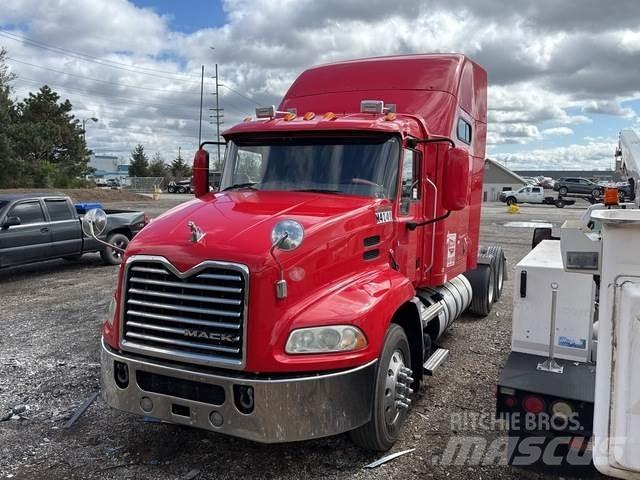 Mack CXU613 Autotractoare