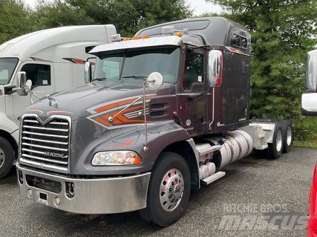 Mack CXU613 Autotractoare