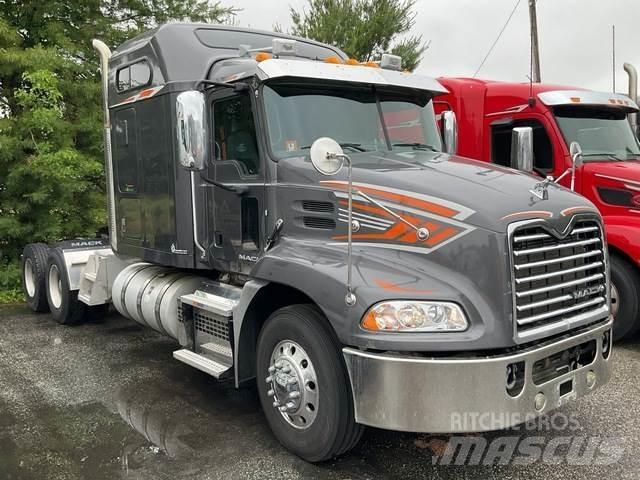 Mack CXU613 Autotractoare