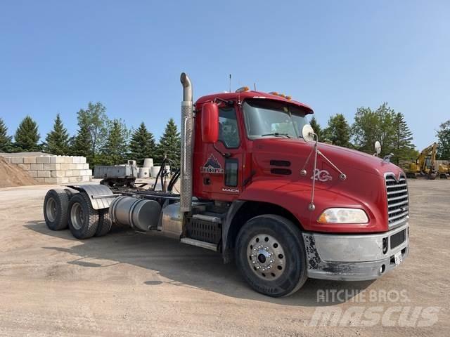 Mack CXU613 Autotractoare