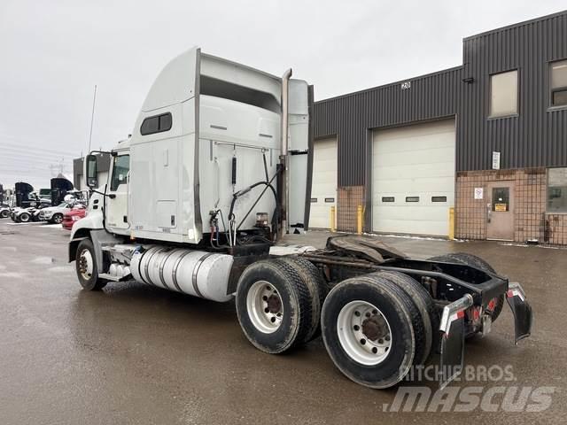 Mack CXU613 Autotractoare