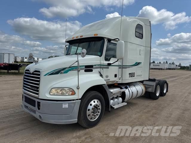 Mack CXU613 Autotractoare