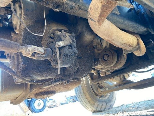 Mack DM686S Autobasculanta