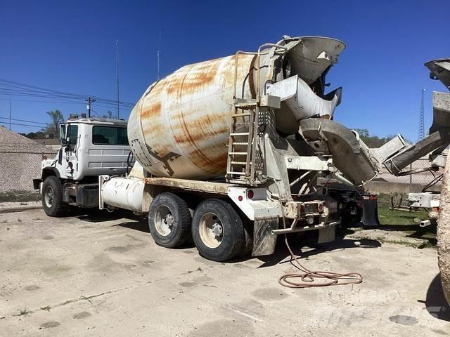 Mack DM690S Altele