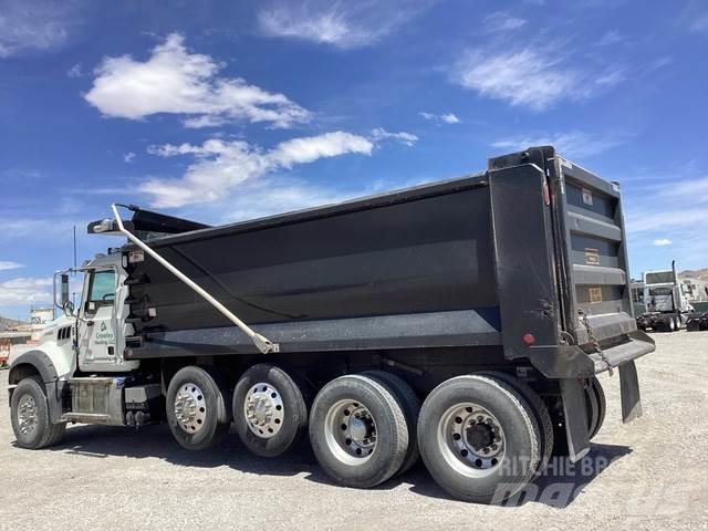 Mack GR104F Autobasculanta