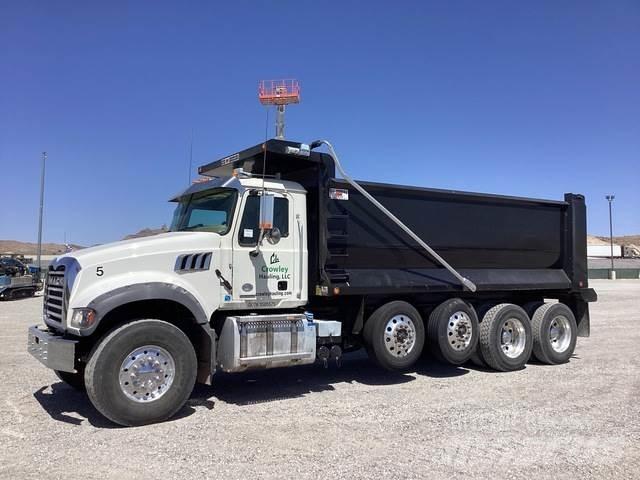 Mack GR104F Autobasculanta