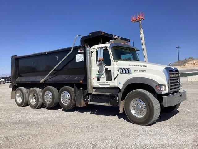 Mack GR104F Autobasculanta