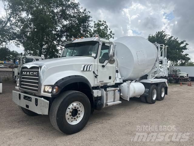 Mack GR64F Altele