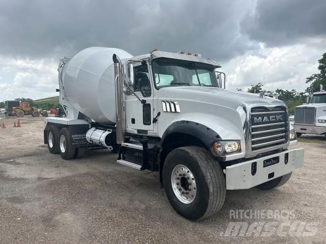 Mack GR64F Altele