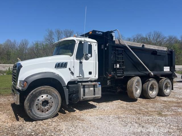 Mack GR84F Autobasculanta