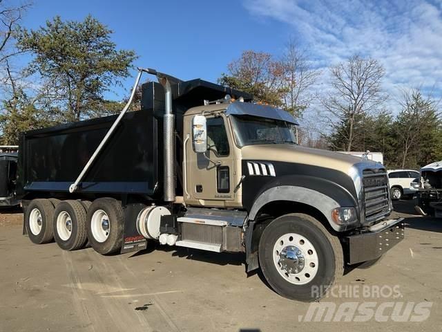 Mack GU713 Autobasculanta