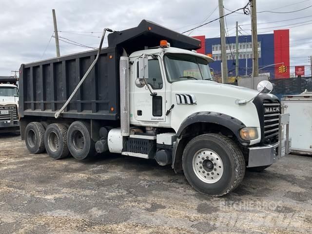 Mack GU713 Autobasculanta