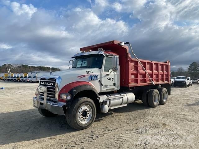 Mack GU713 Autobasculanta