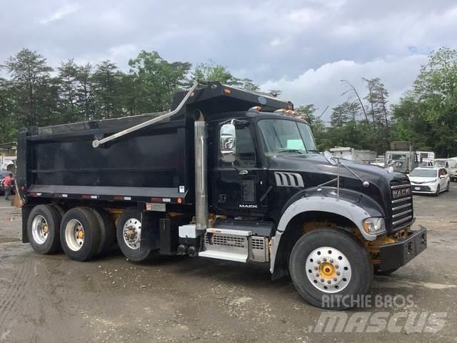 Mack GU713 Autobasculanta