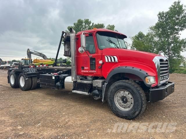 Mack GU713 Camion cu incarcator