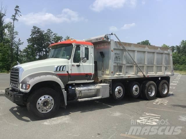 Mack GU713 Autobasculanta