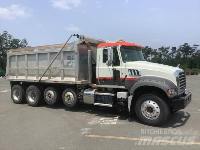 Mack GU713 Autobasculanta