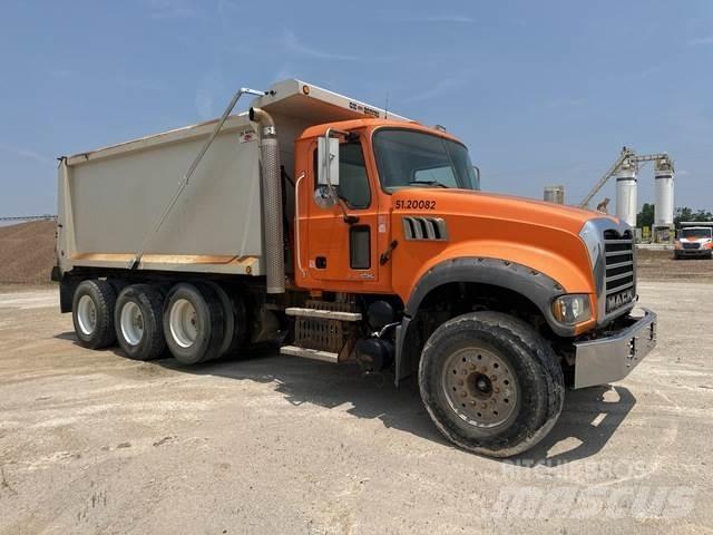 Mack GU713 Autobasculanta