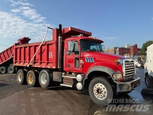 Mack GU713 Autobasculanta