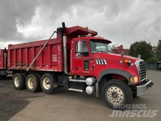 Mack GU713 Autobasculanta
