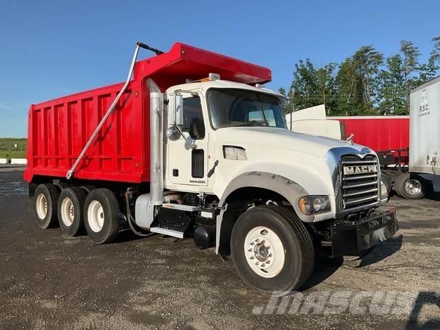 Mack GU713 Autobasculanta