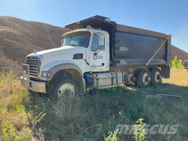 Mack GU713 Autobasculanta