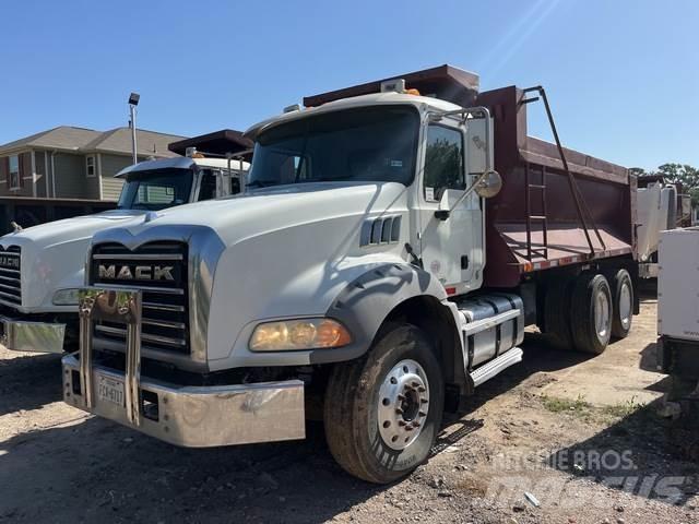 Mack GU813 Autobasculanta