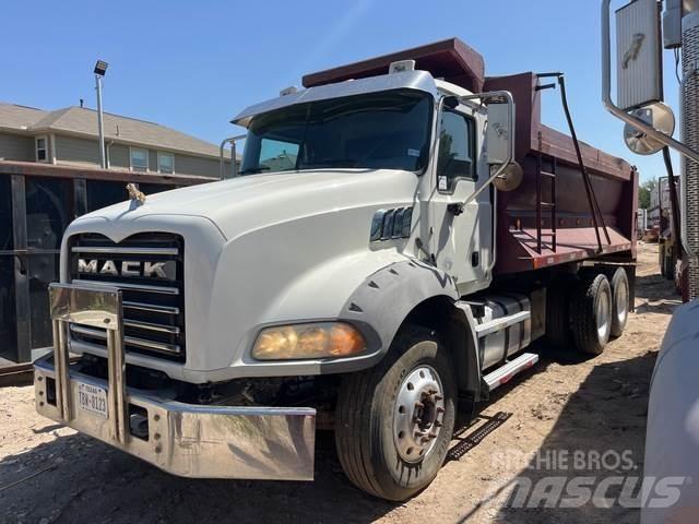Mack GU813 Autobasculanta