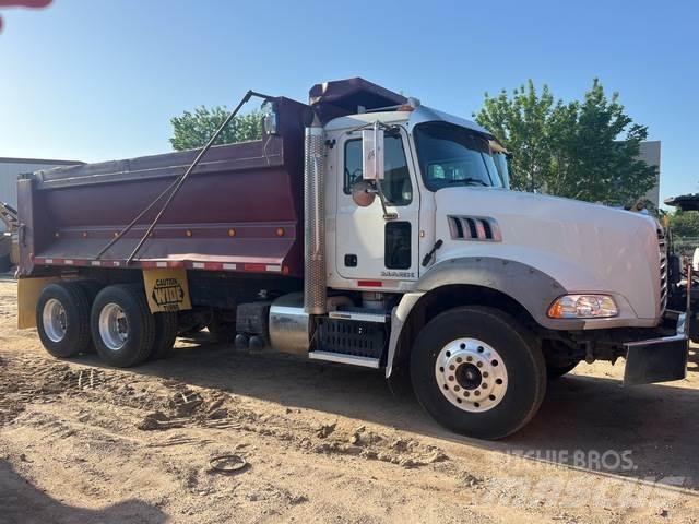 Mack GU813 Autobasculanta