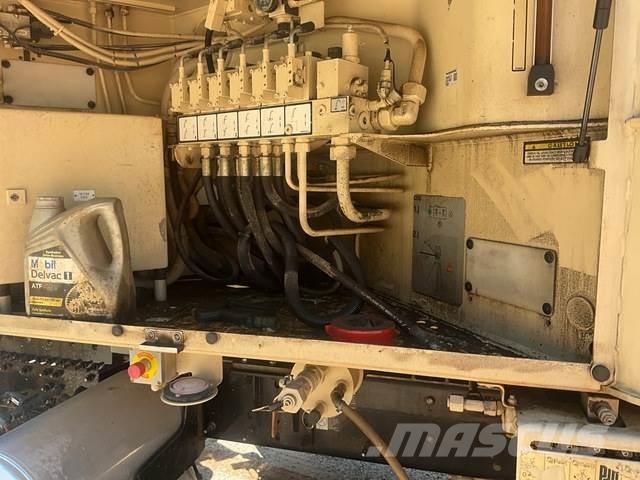 Mack GU813 Pompa pentru beton