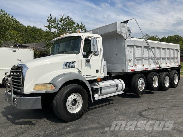 Mack GU813 Autobasculanta