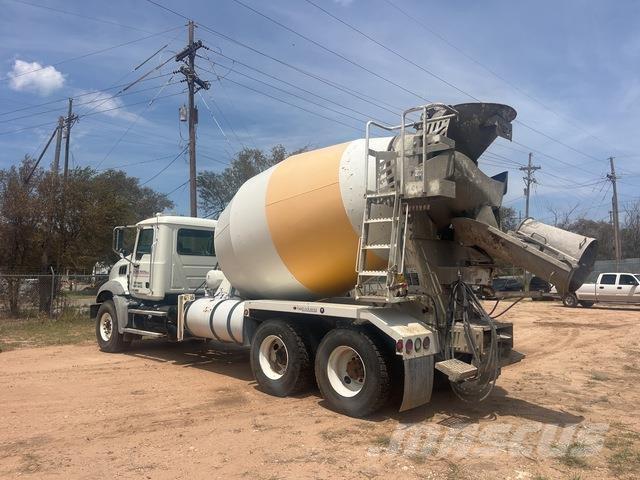 Mack GU813 Altele