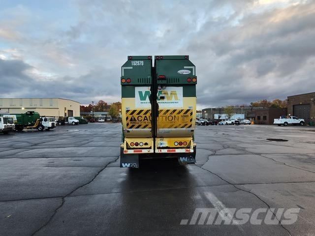 Mack LEU613 Camion de deseuri