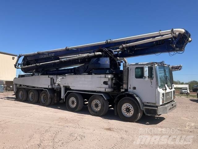 Mack MR688S Pompa pentru beton