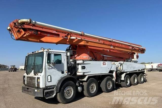 Mack MR688S Pompa pentru beton