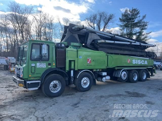 Mack MRU613 Pompa pentru beton