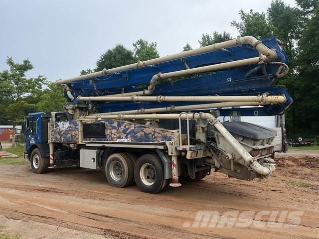 Mack MRU613 Pompa pentru beton