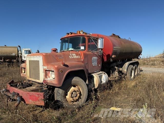 Mack R688ST Cisterne