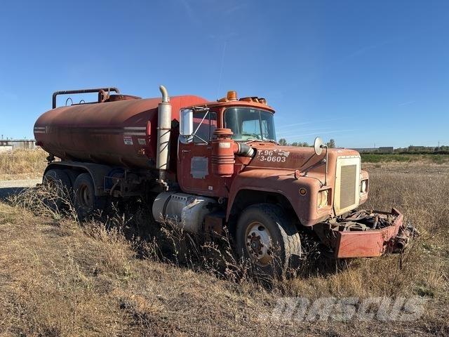 Mack R688ST Cisterne