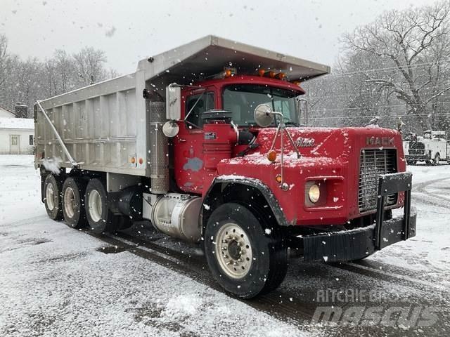 Mack RB688S Autobasculanta