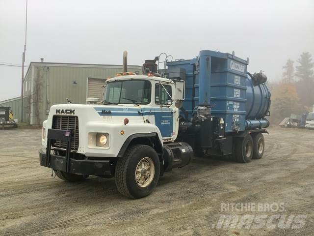 Mack RB690S Camion vidanje