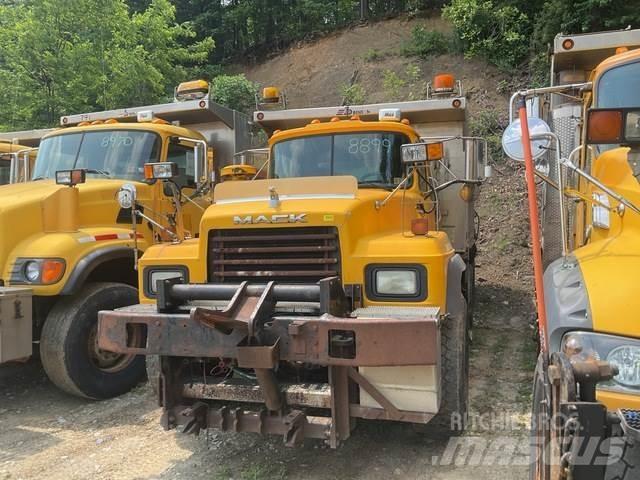 Mack RD600 Lame pentru dezapezire si pluguri
