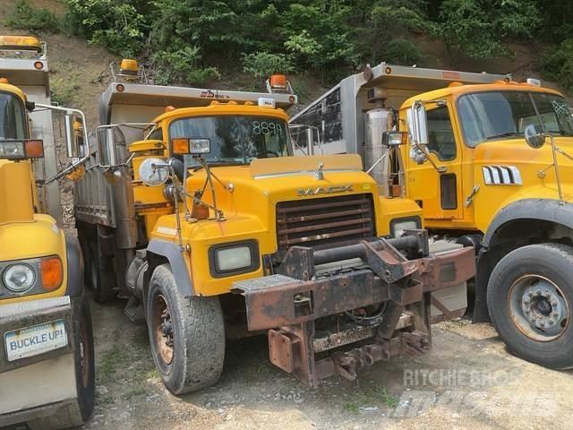 Mack RD600 Lame pentru dezapezire si pluguri