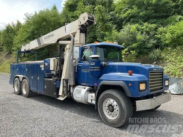 Mack RD688S Altele